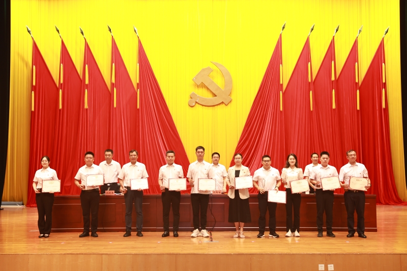 省委党校研究生1.jpg